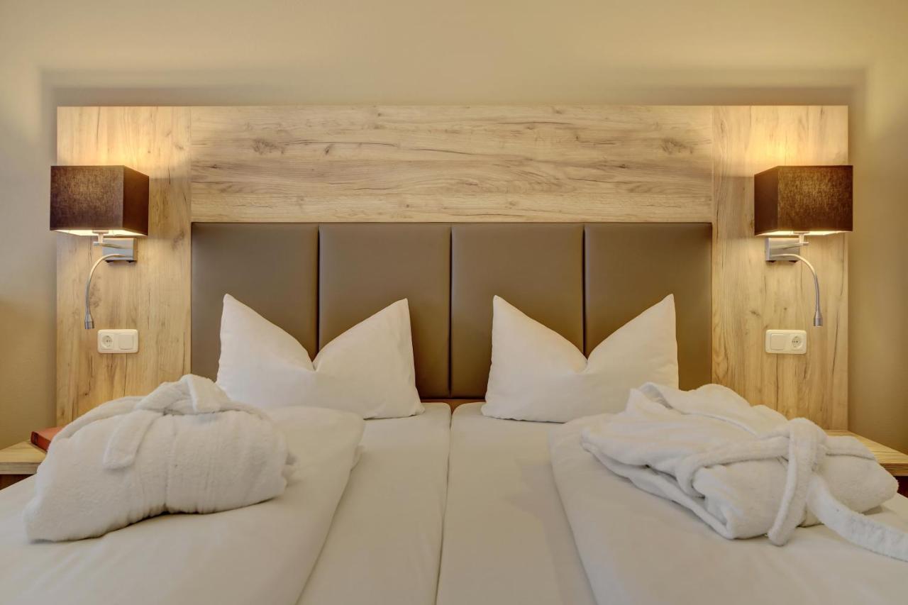 Wellnesshotel Deine Auszeit, Adults Only Achslach Ngoại thất bức ảnh